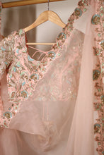 Load image into Gallery viewer, Rosebud Peony Blouse